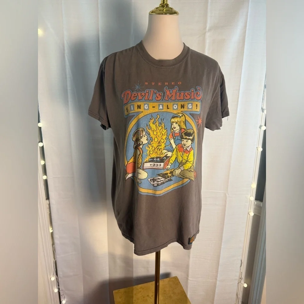 Steven Rhodes Graphic Tee Medium - Picture 7 of 7